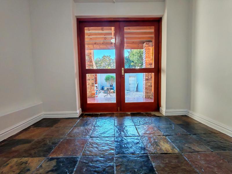 2 Bedroom Property for Sale in Woodstock Upper Western Cape